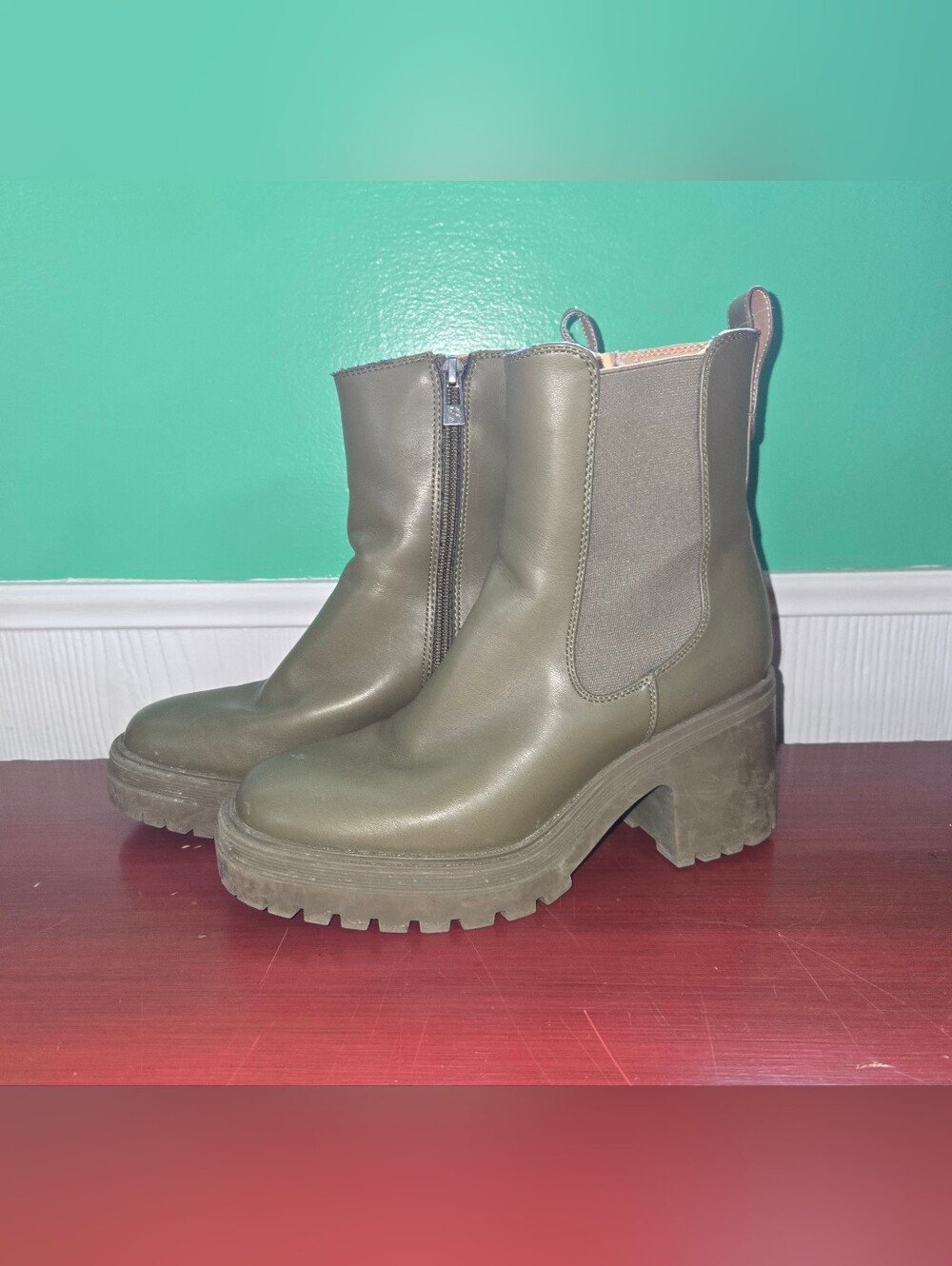 Sam & Libby Camilla Olive Green Pull On Block Lug Heel Utilitarian Bootie 7.5
